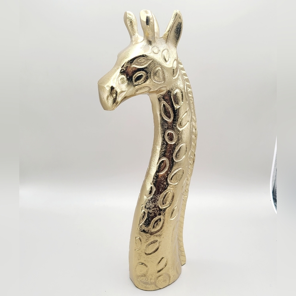 Elegant Gold Decorative Giraffe Sculpture, NWOT
